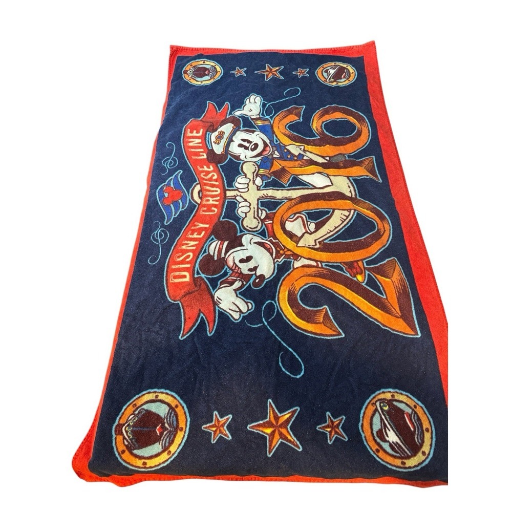 Disney Cruise Line 61X32" Beach Towel‎ Collectors 2016 Mickey & Minnie